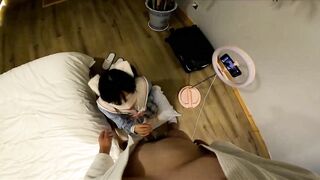 白丝小萝莉喵喵酱被油腻肥猪男调教成了小母狗，户外露出口交_抓住双马尾啪啪后入，还被无套内射了