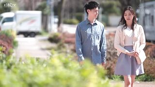 ADN-612 「我永遠不能告訴我的兒子…」我兒子的朋友五年前向我表白，現在他已經成年了，他又向我表白，所以我在沒有告訴他的情況下沉迷於性。 夏目西春 - 夏目彩春